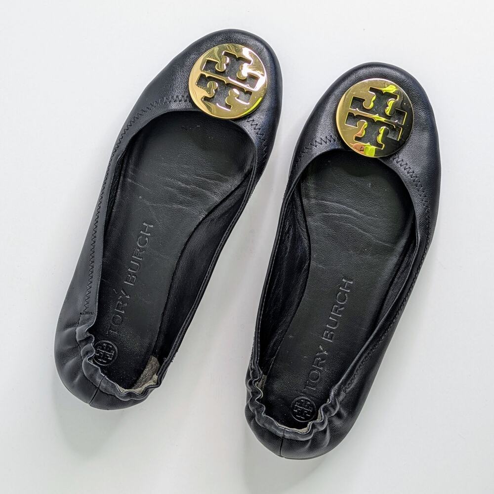 Tory Burch Minnie Travel Flats 8 Black Leather Gold Logo Ballet Designer GUC - Picture 11 of 14
